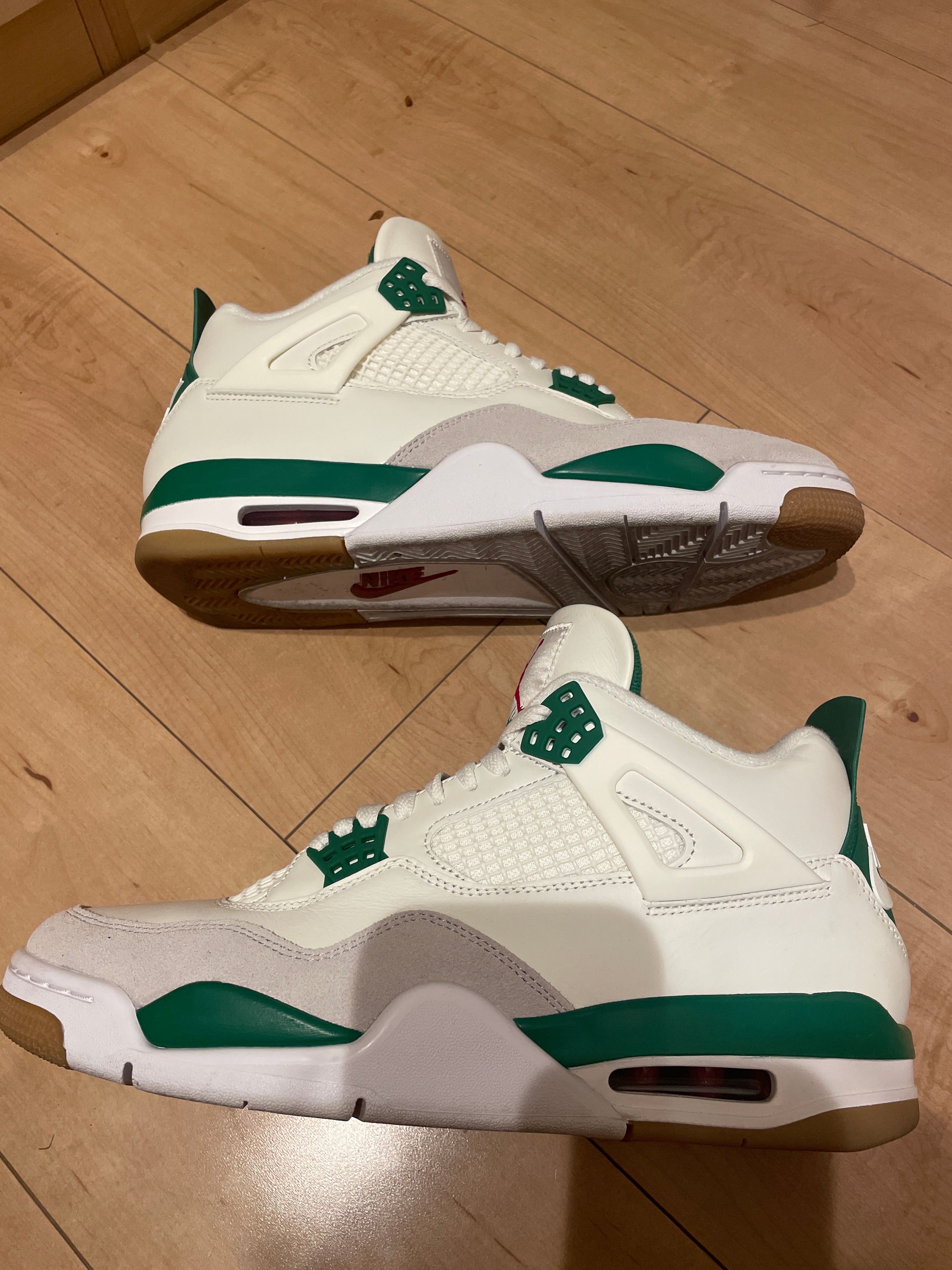 Nike SB × Air Jordan 4 Retro SP "Pine Green"