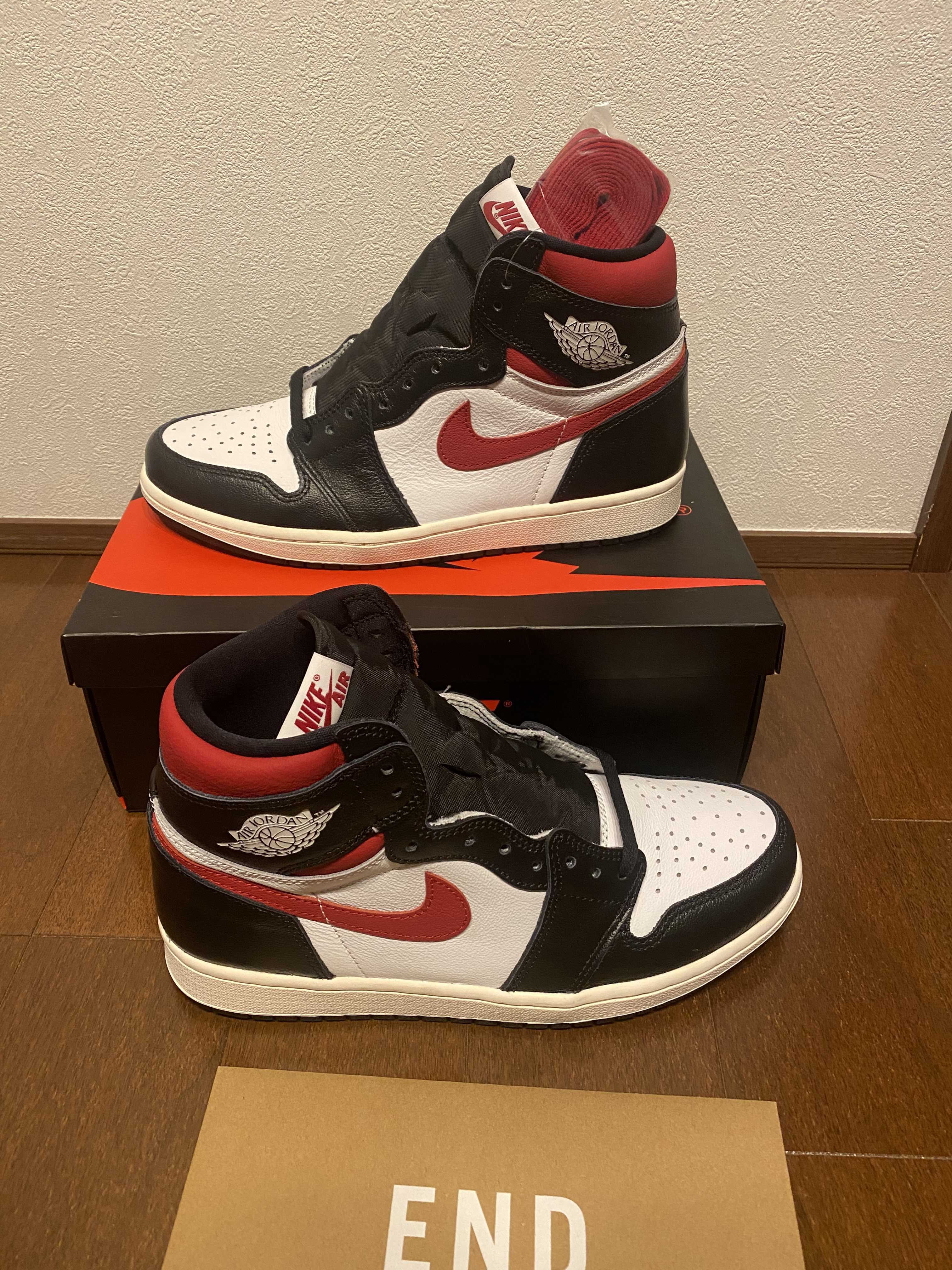 Nike Air Jordan 1 Retro High "Black/White/Sail/Gym Red"