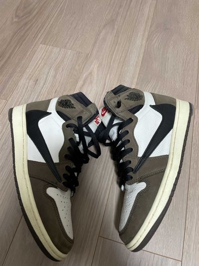 Travis Scott × Nike Air Jordan 1 Retro High OG TS SP "Sail/Dark Mocha"