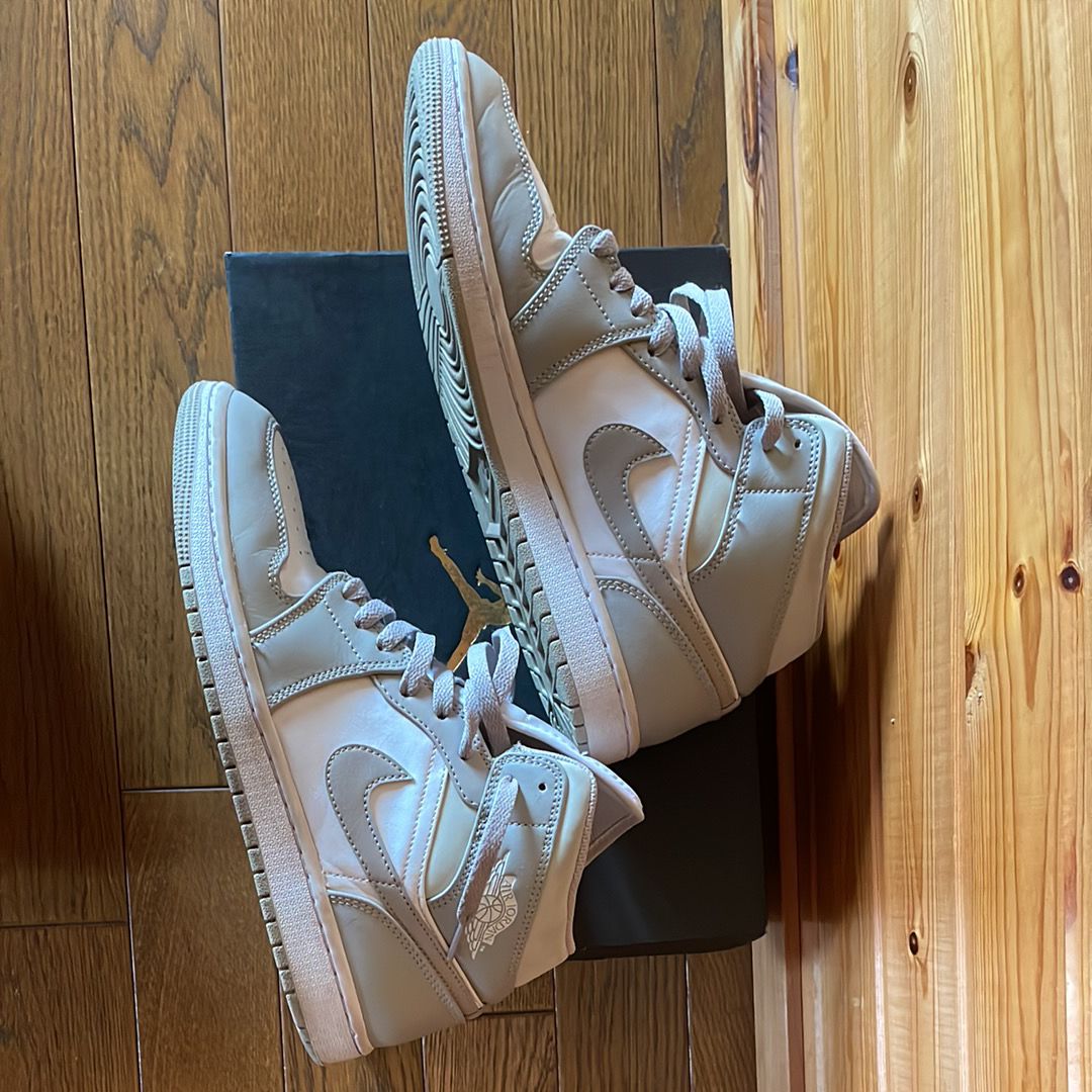 Nike Air Jordan 1 Mid "Linen"