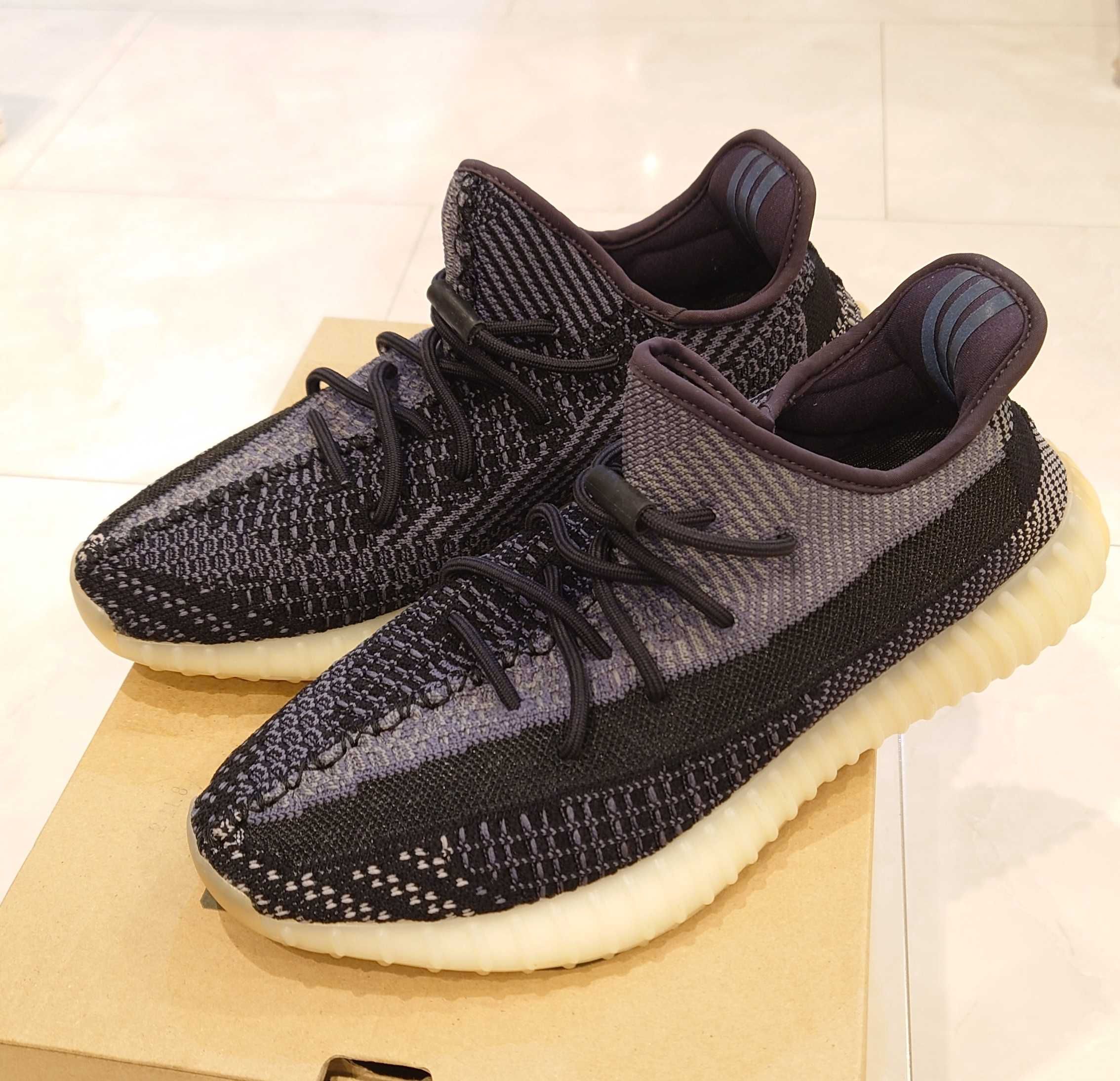 adidas YEEZY Boost 350V2 "Carbon"