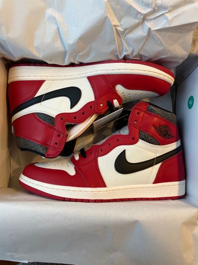 Nike Air Jordan 1 High OG "Lost & Found/Chicago"