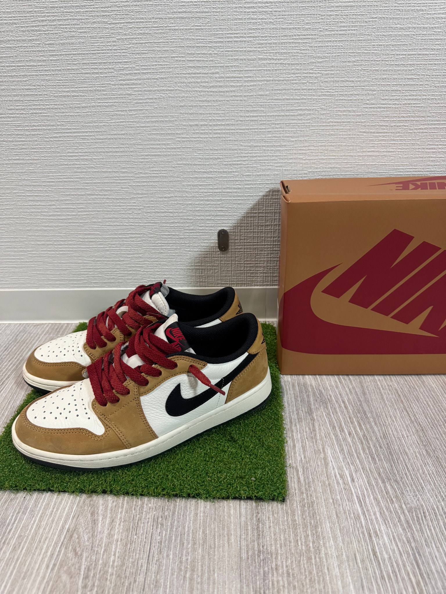 Nike Air Jordan 1 Low OG "Rookie of the Year/Sail and Golden Harvest"