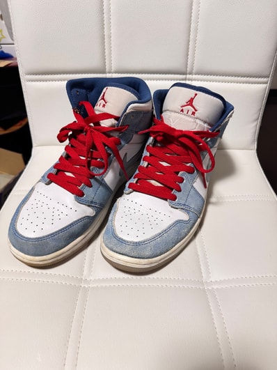 Nike Air Jordan 1 Mid SE "White/Hyper Royal/Red"