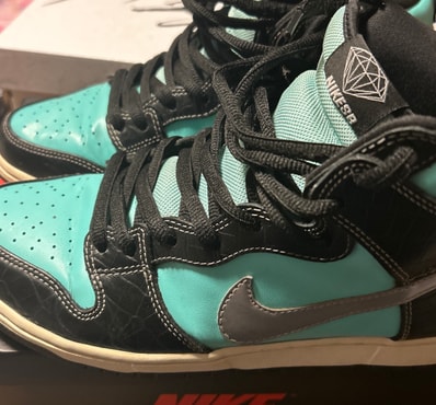 Diamond Supply × Nike SB Dunk High "Tiffany"