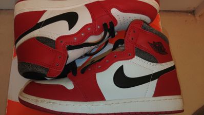 Nike Air Jordan 1 High OG "Lost & Found/Chicago"