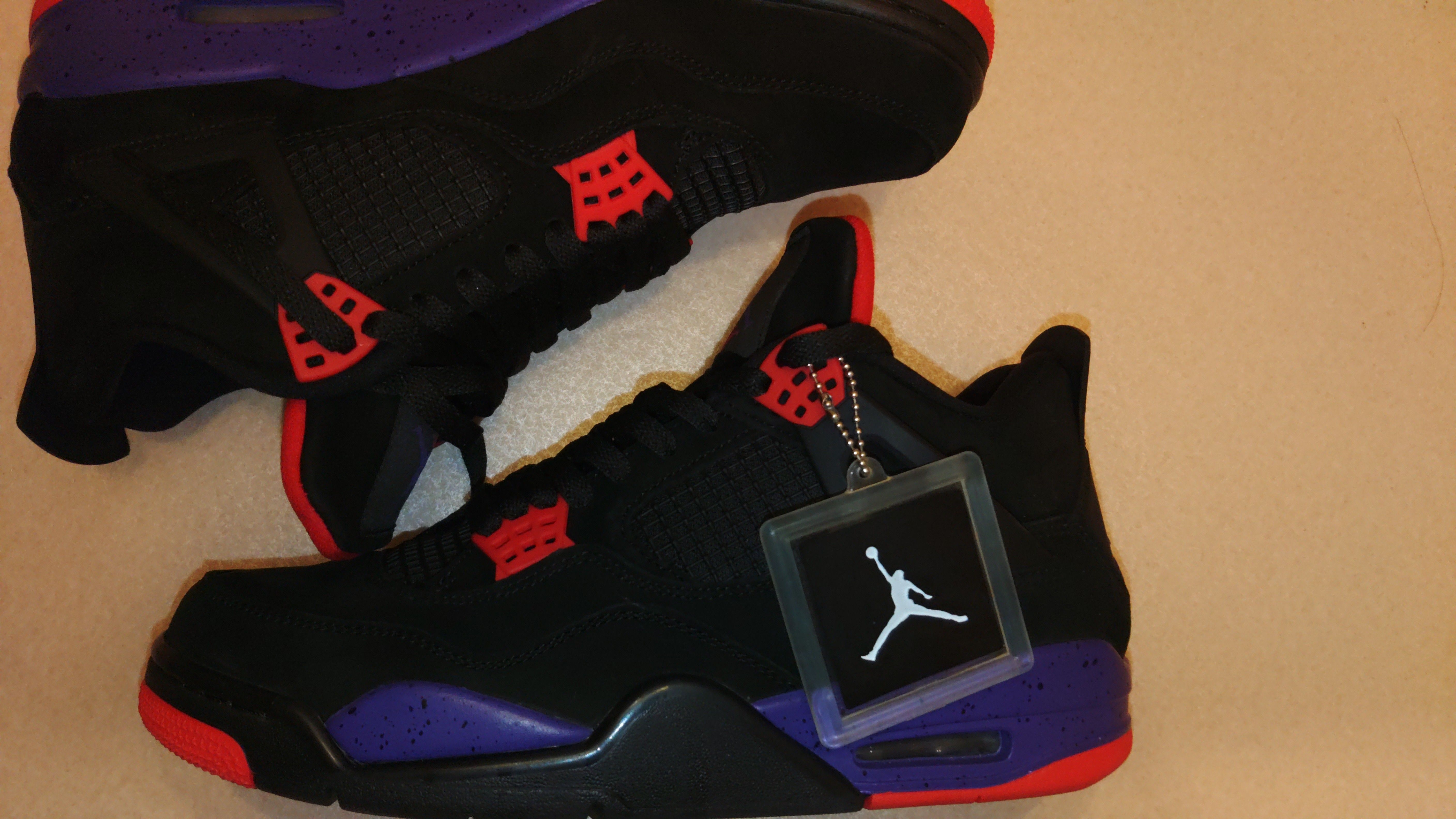 OVO × NIKE AIR JORDAN 4 RETRO DRAKE "RAPTORS"