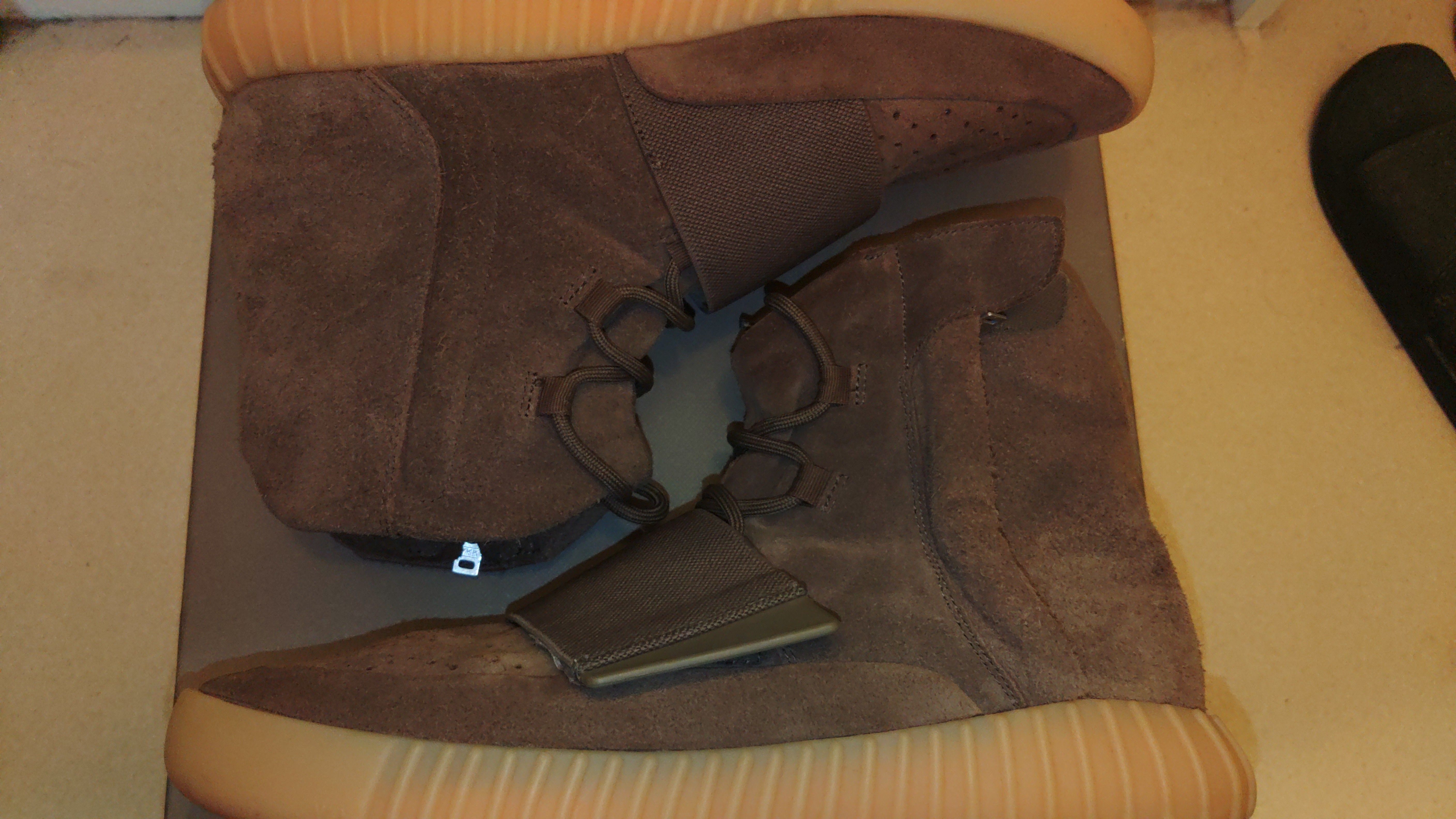 adidas YEEZY Boost 750 "Light Brown Gum (Chocolate)"