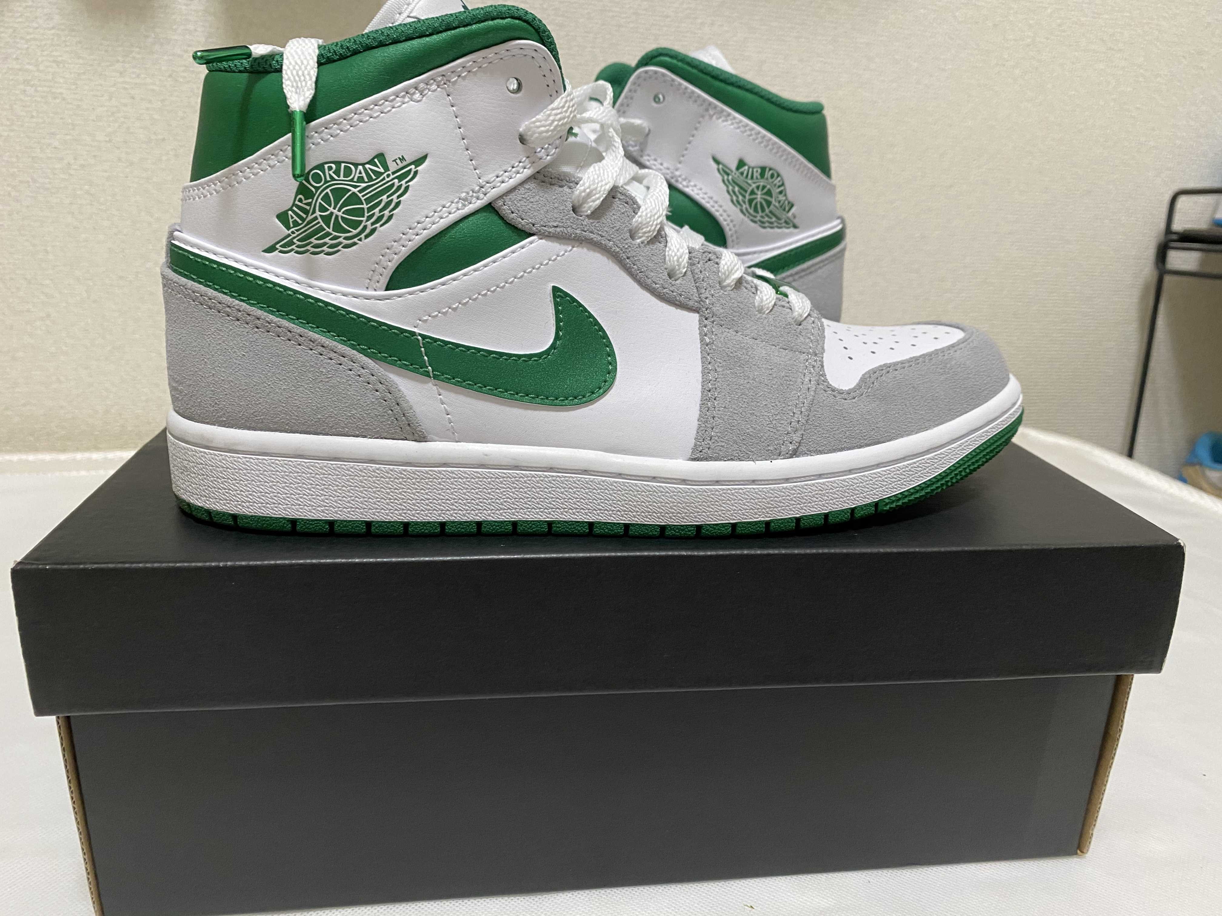 Nike Air Jordan 1 Mid "Green Grey White"