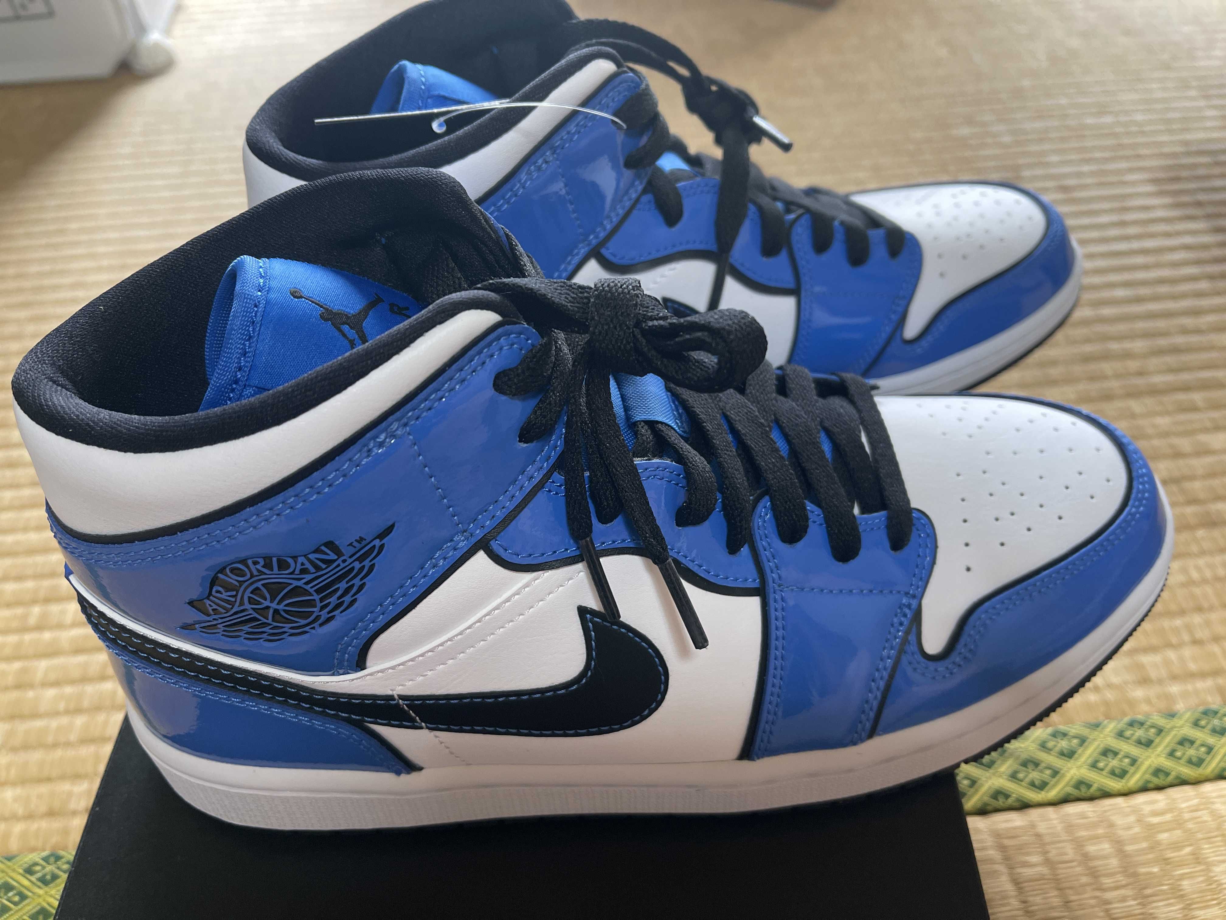 Nike Air Jordan 1 Mid SE "Signal Blue"