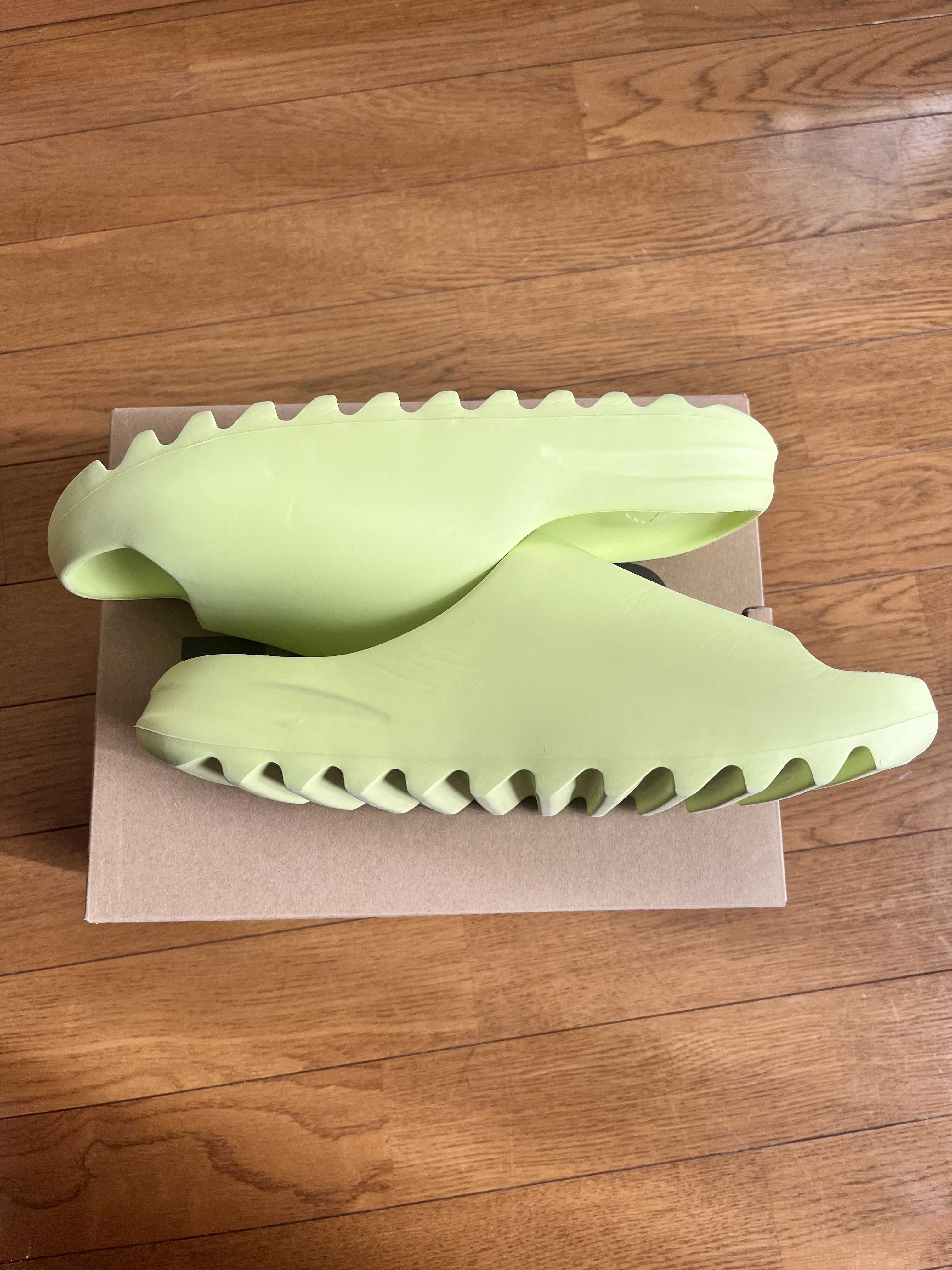 adidas YEEZY Slide "Glow Green"