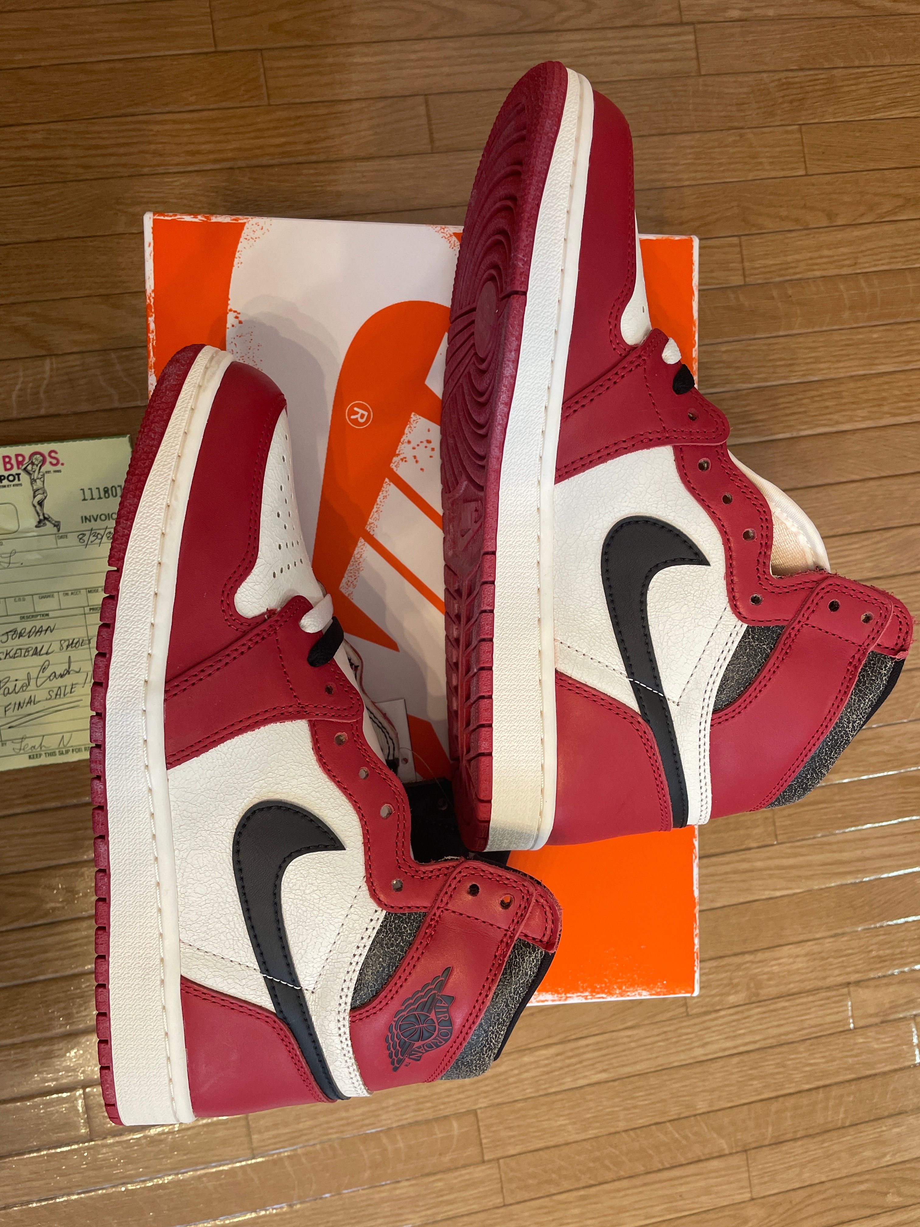Nike Air Jordan 1 High OG "Lost & Found/Chicago"
