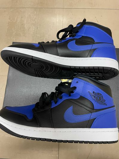 Nike Air Jordan 1 Mid "Hyper Royal"