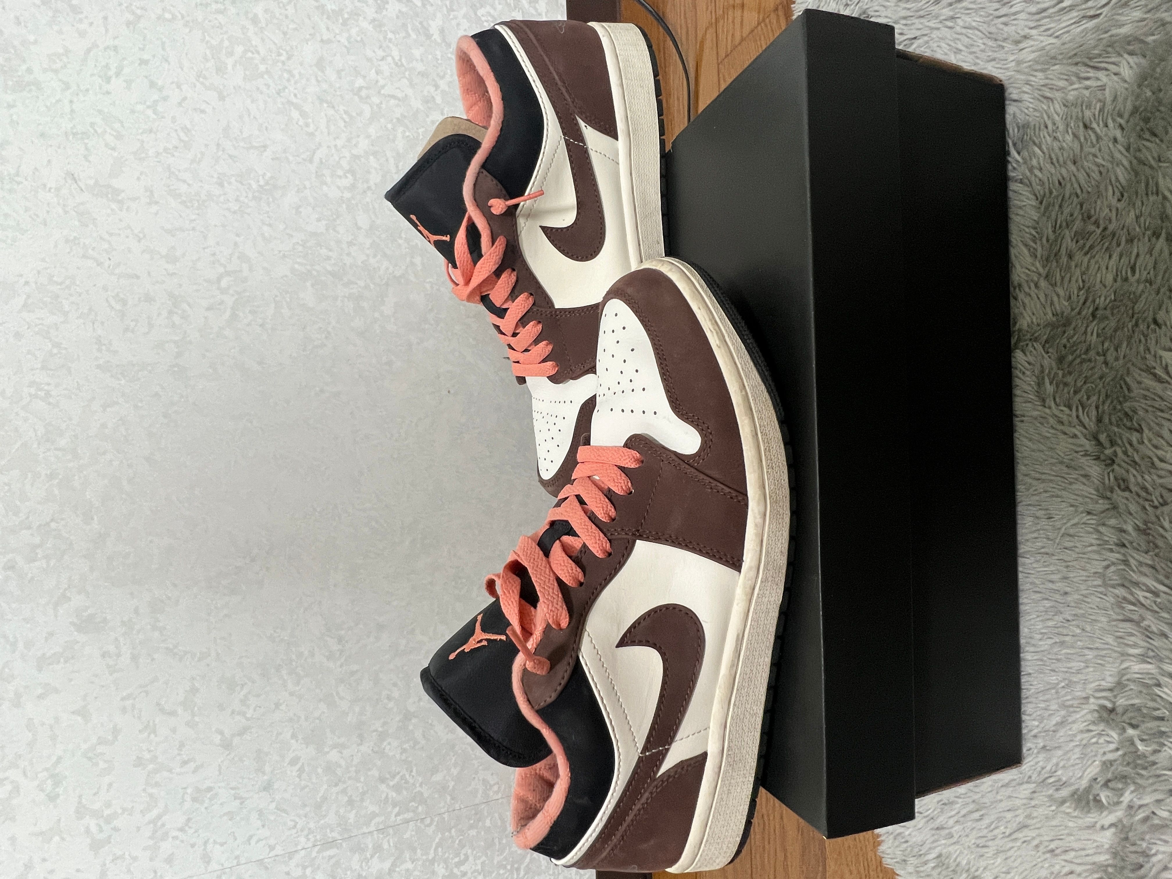 Nike Air Jordan 1 Low SE "Light Chocolate" / "Mocha Brown"