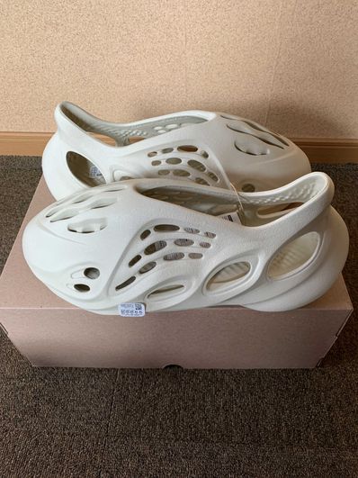 adidas YEEZY Foam Runner "Sand"