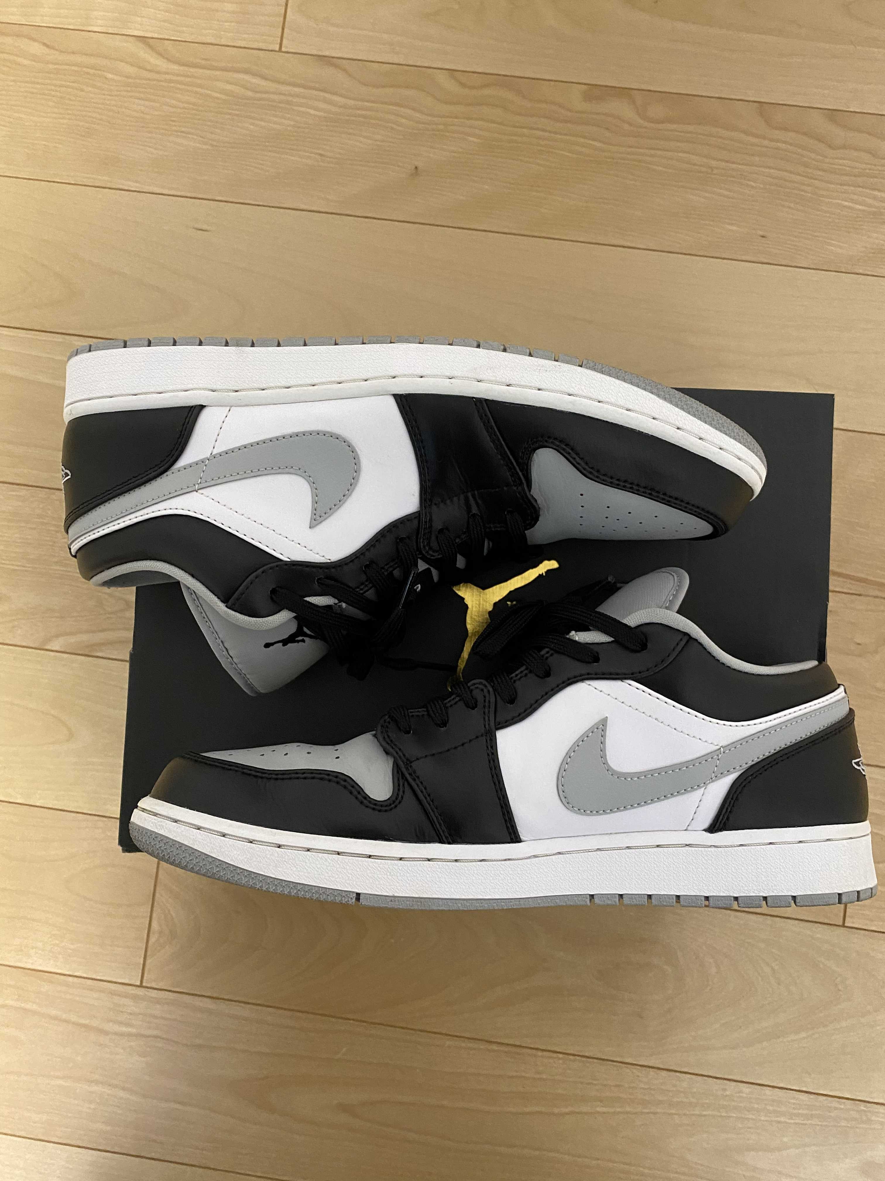 NIKE AIR JORDAN 1 LOW "BLACK/LIGHT SMOKE GREY"