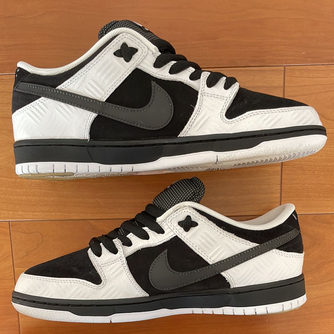 TIGHTBOOTH × Nike SB Dunk Low Pro QS "Black and White"