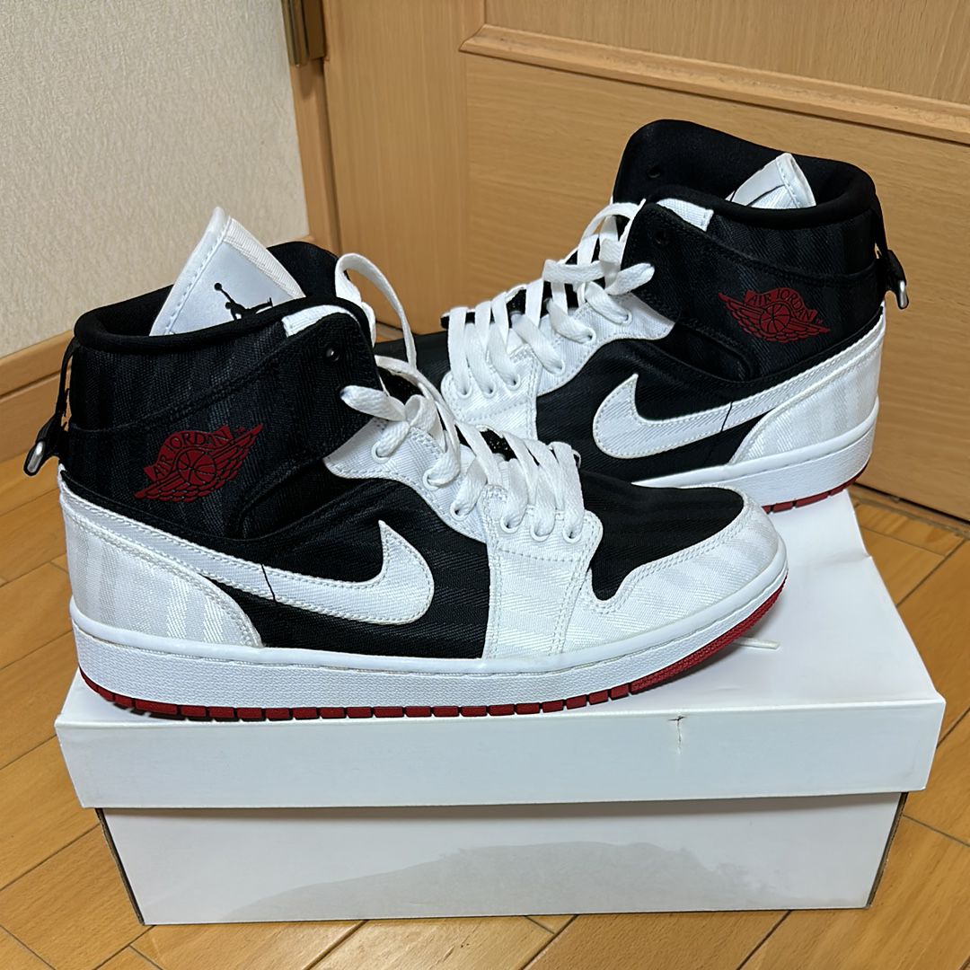 Nike Women's Air Jordan 1 Mid SE Utility "Canvas White Black Gym Red"