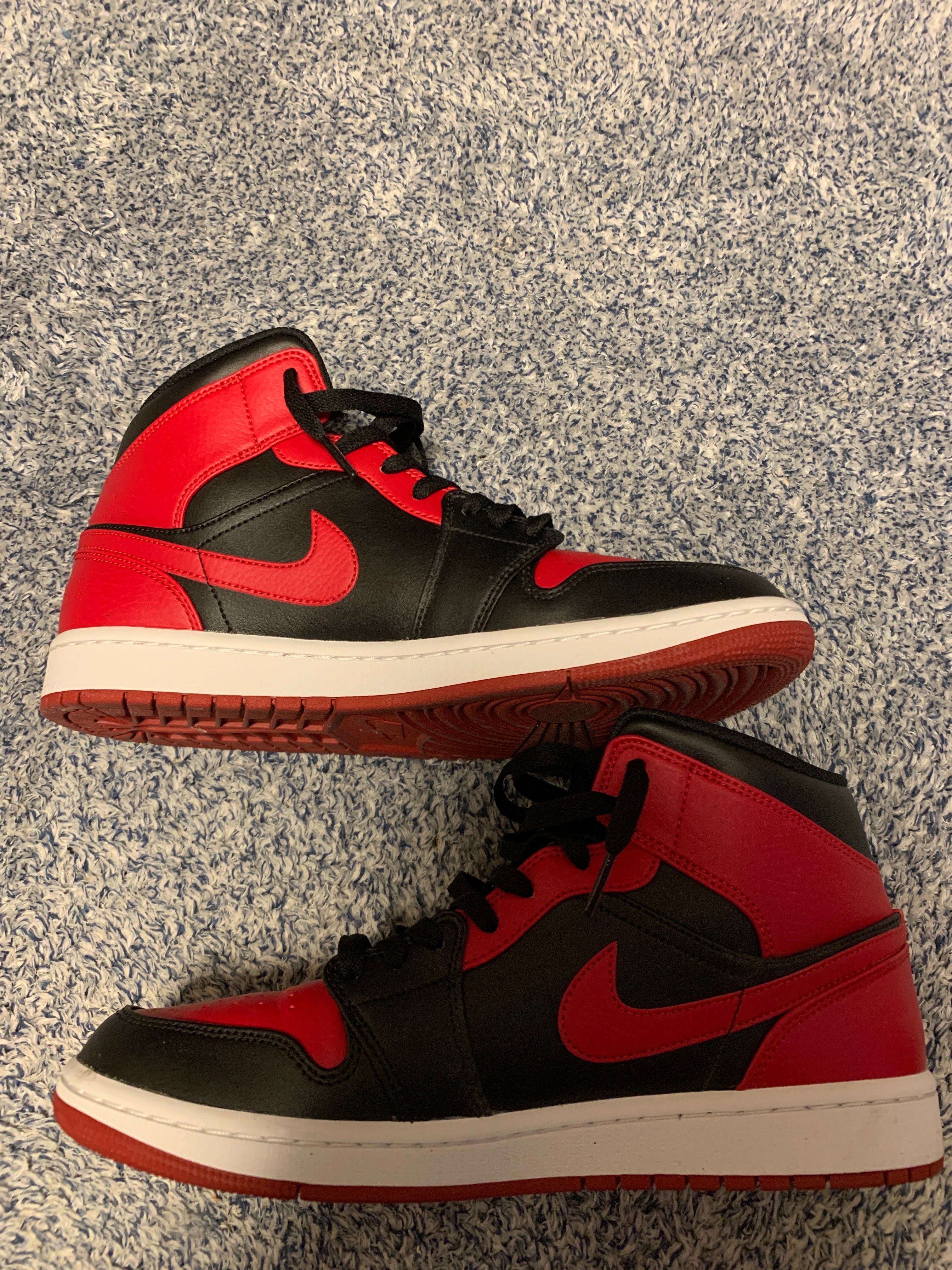 Nike Air Jordan 1 Mid "Bred"