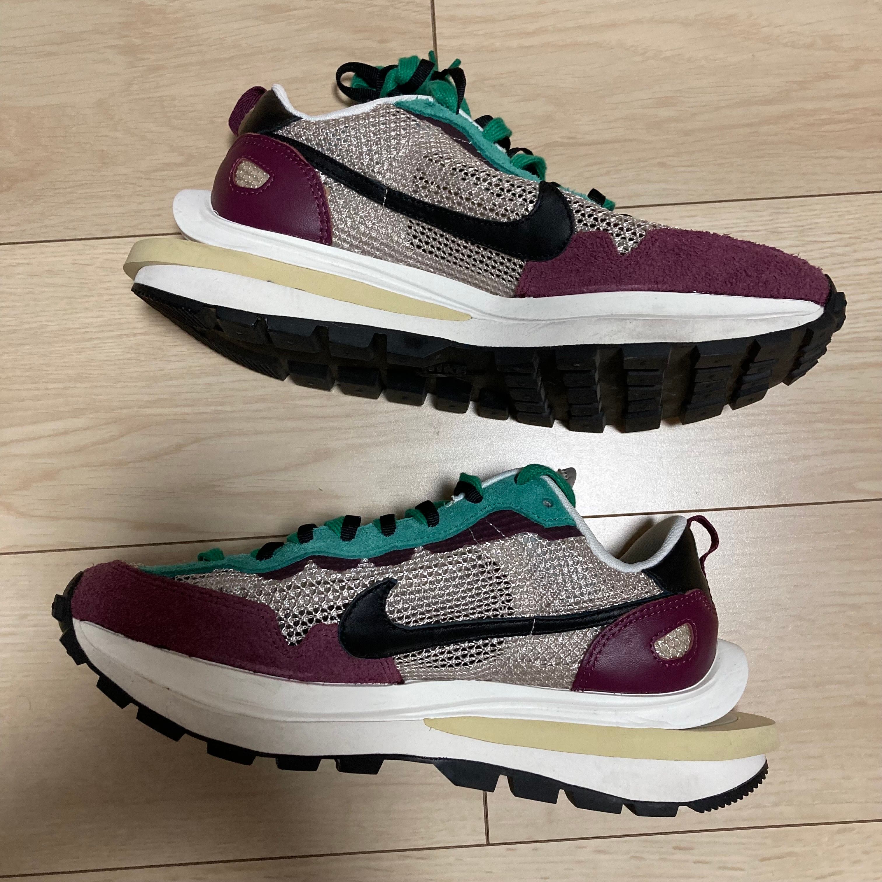 sacai × Nike Vapor Waffle "String/Red/Green"