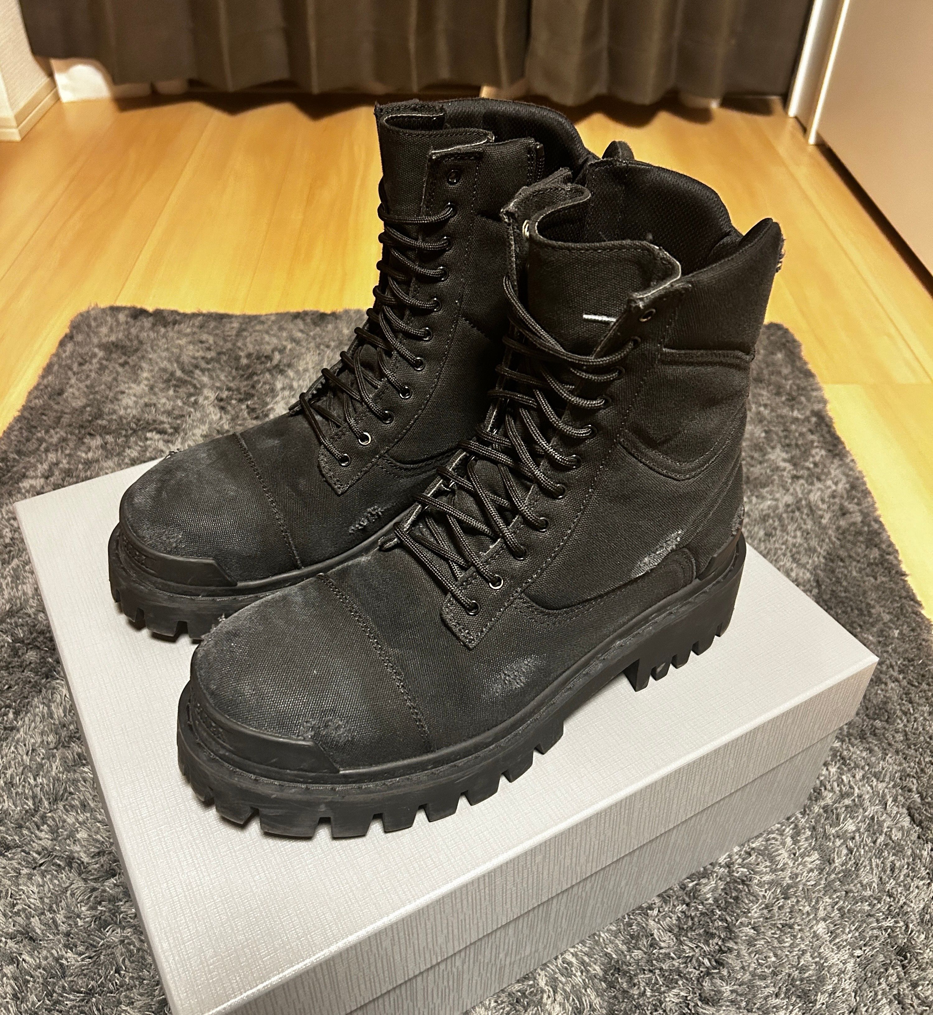 バレンシアガ コンバット ストライク 20mm ブーツ "ブラック"