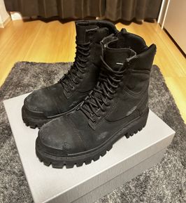 バレンシアガ コンバット ストライク 20mm ブーツ "ブラック"
