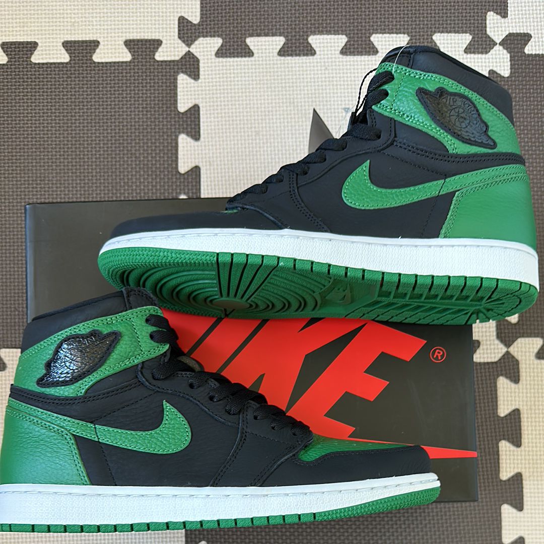 Nike Air Jordan 1 Retro High OG "Black/Pine Green" (2020)