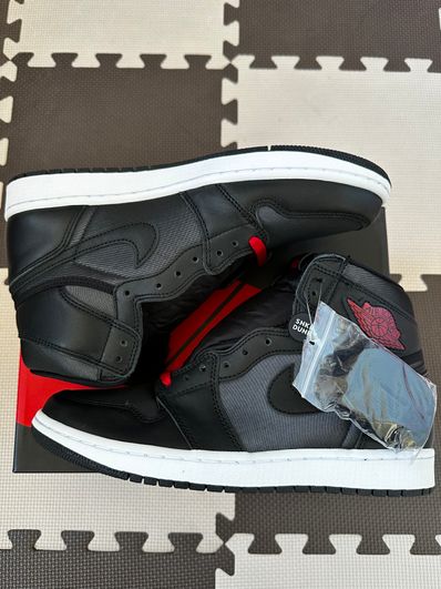 Nike Air Jordan 1 Retro High OG "Black/Metallic Silver/Gym Red"