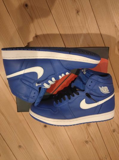 NIKE AIR JORDAN 1 RETRO HIGH "HYPER ROYAL"