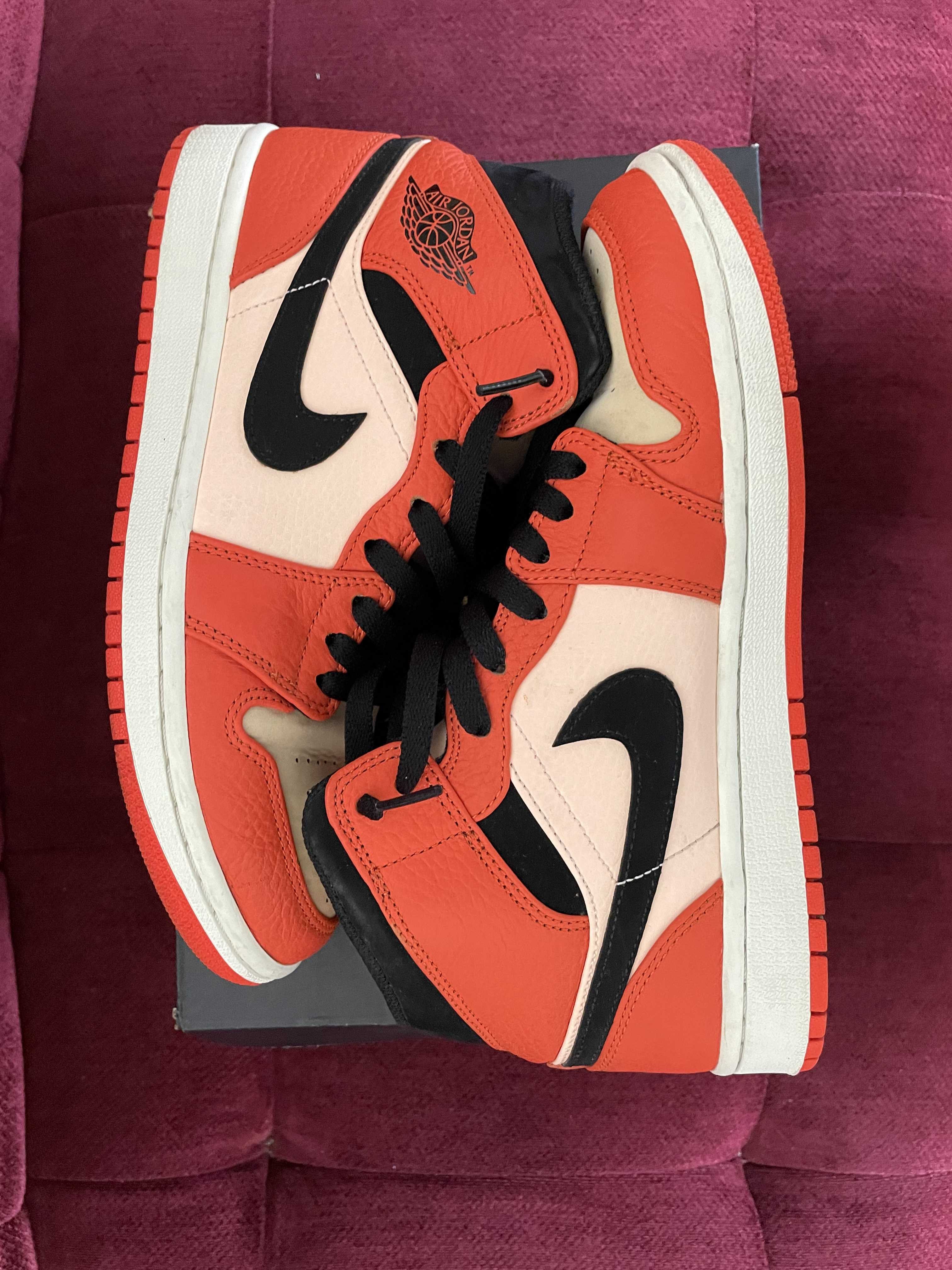 Nike Air Jordan 1 Mid "Team Orange Black"