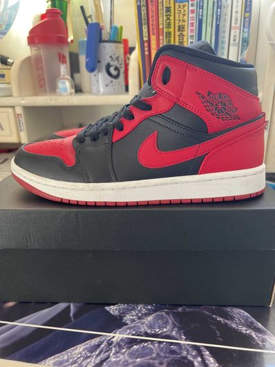 Nike Air Jordan 1 Mid "Bred"