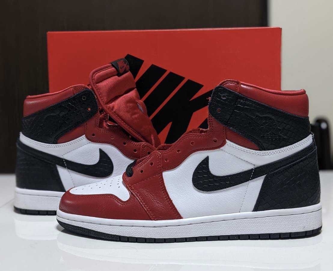 Nike Women's Air Jordan 1 High OG "Satin Red"