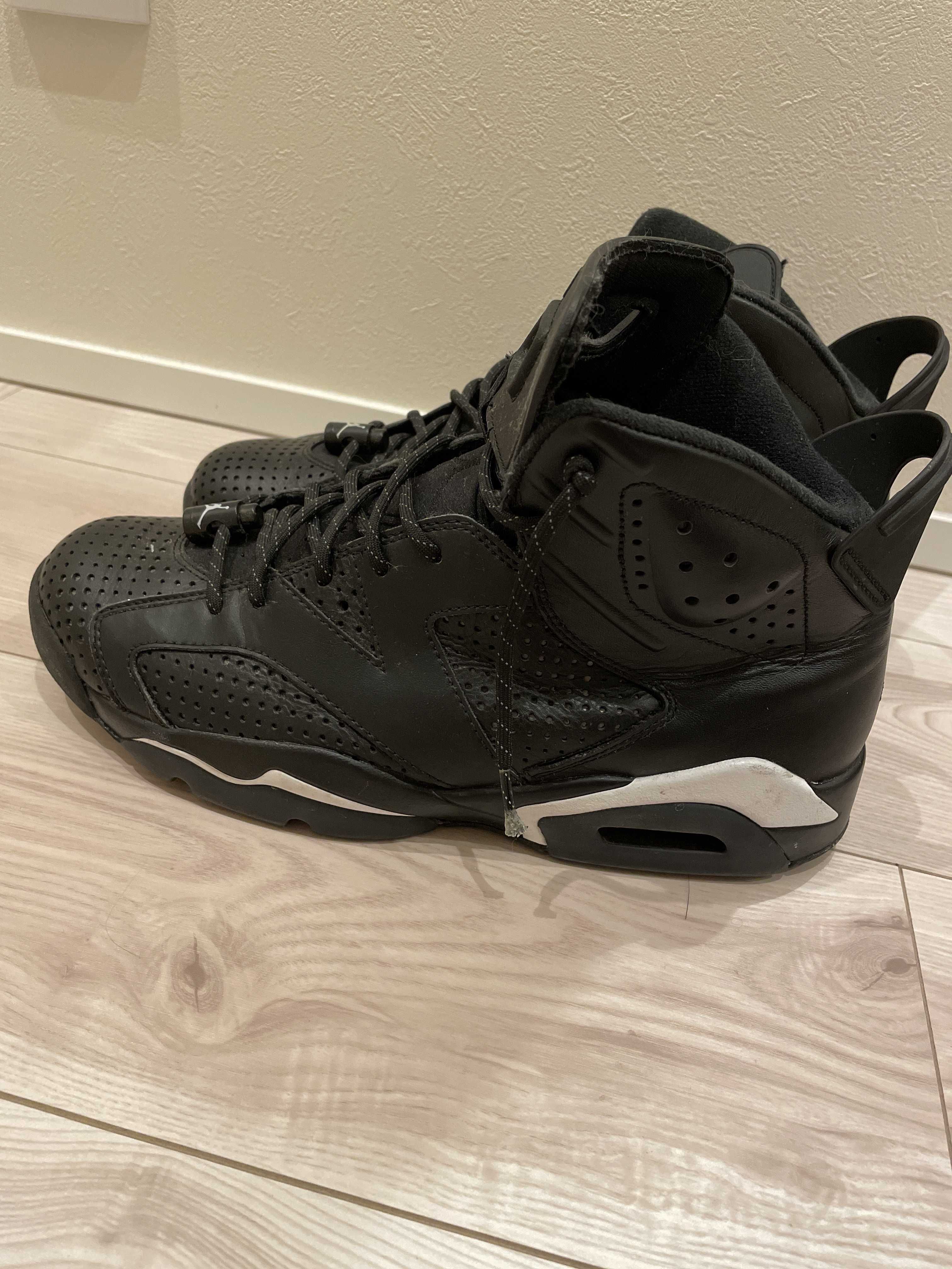 NIKE AIR JORDAN 6 RETRO "BLACK CAT"