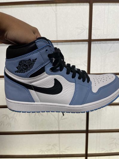 Nike Air Jordan 1 High OG "University Blue"
