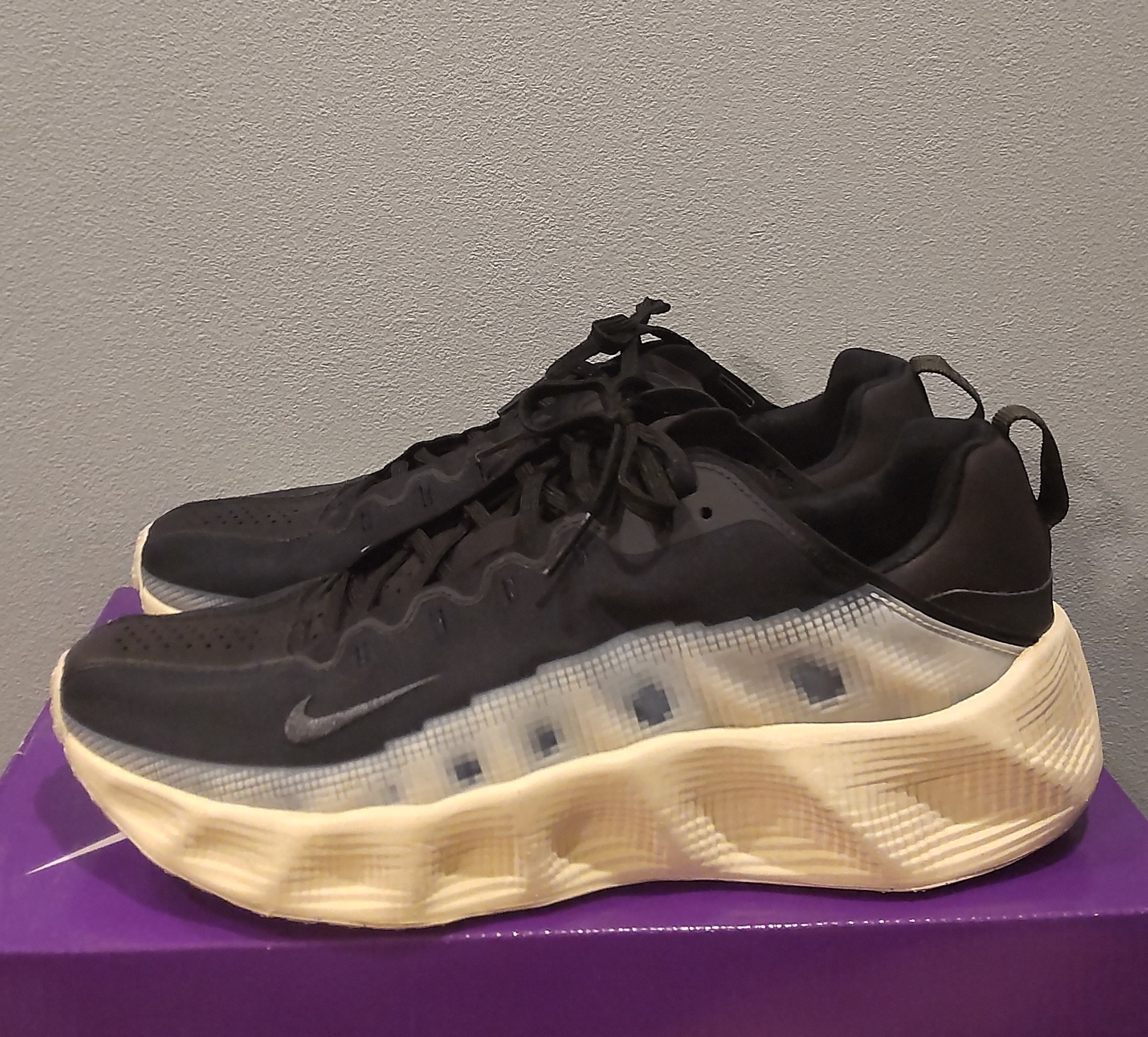 ナイキ エイバ ローバー "ブラック/アンスラサイト/セコイア/モスリン"