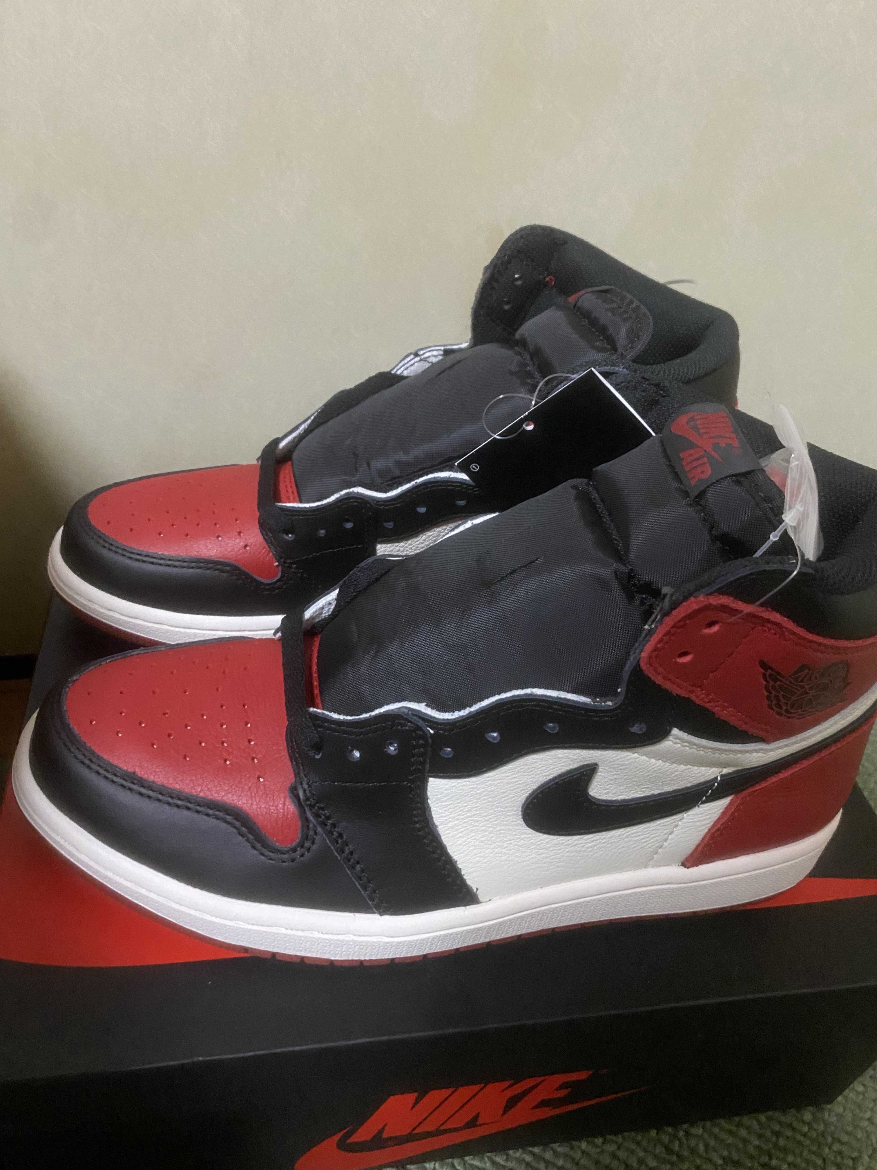 Nike Air Jordan 1 Retro High OG "Bred Toe"