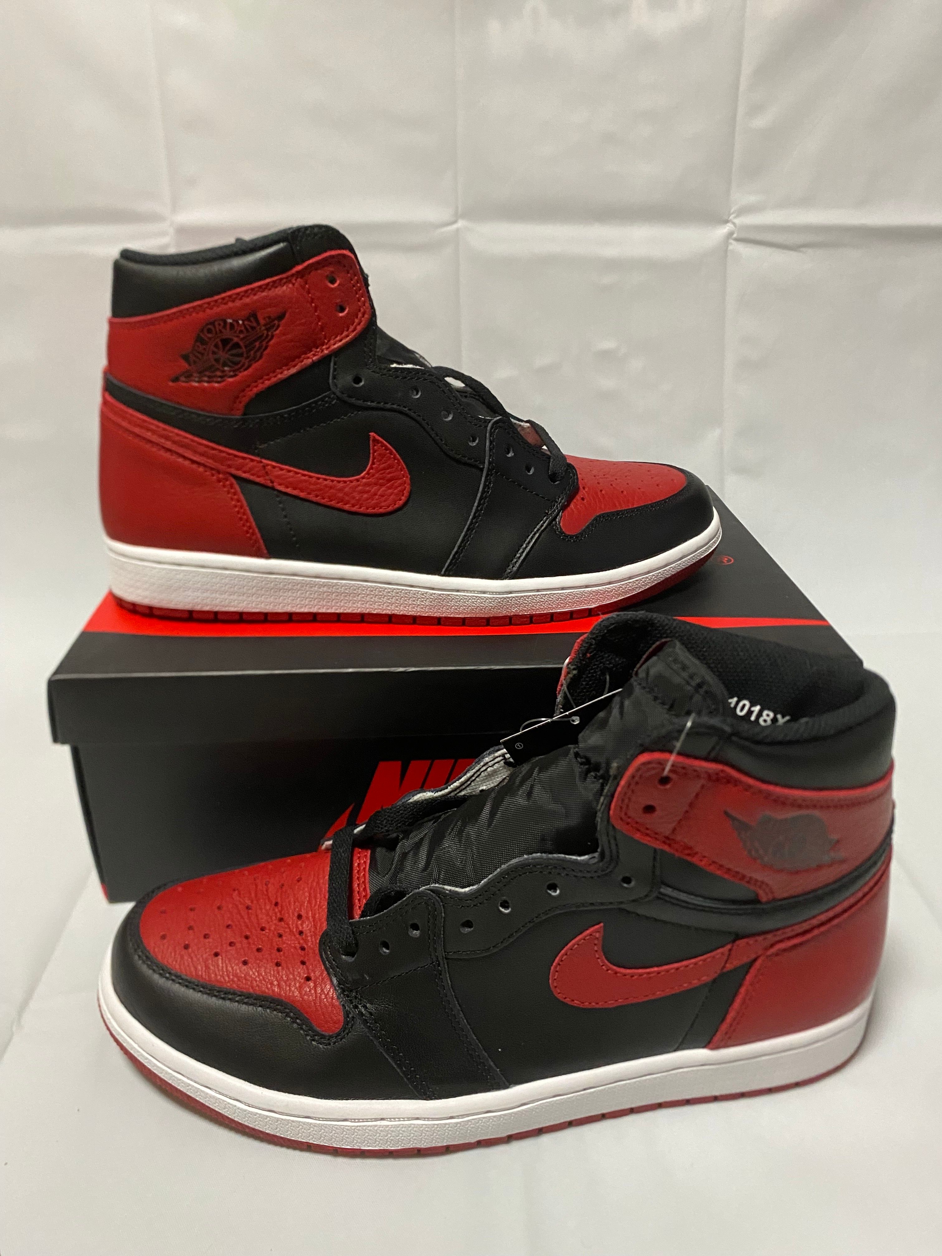 Nike Air Jordan 1 Retro High OG "Bred/Banned" (2016)