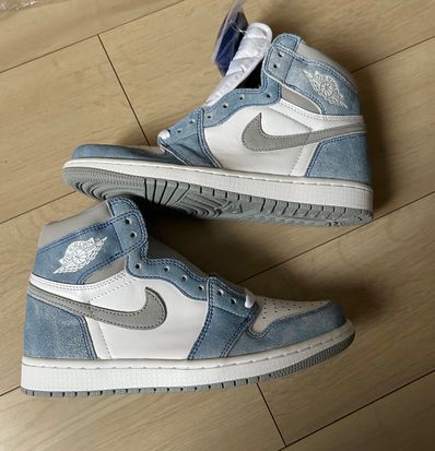 Nike Air Jordan 1 High OG "Hyper Royal"