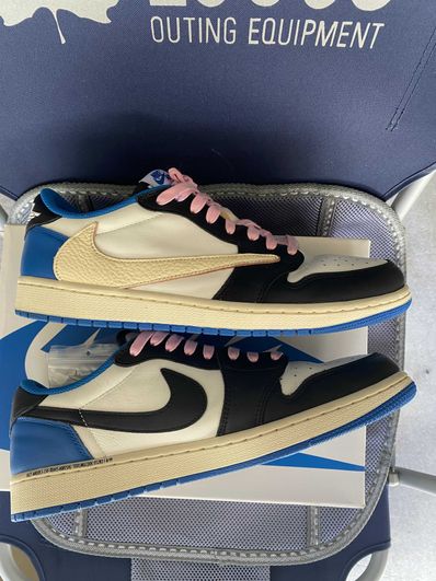 Travis Scott × fragment design × Nike Air Jordan 1 Low OG SP "Military Blue"