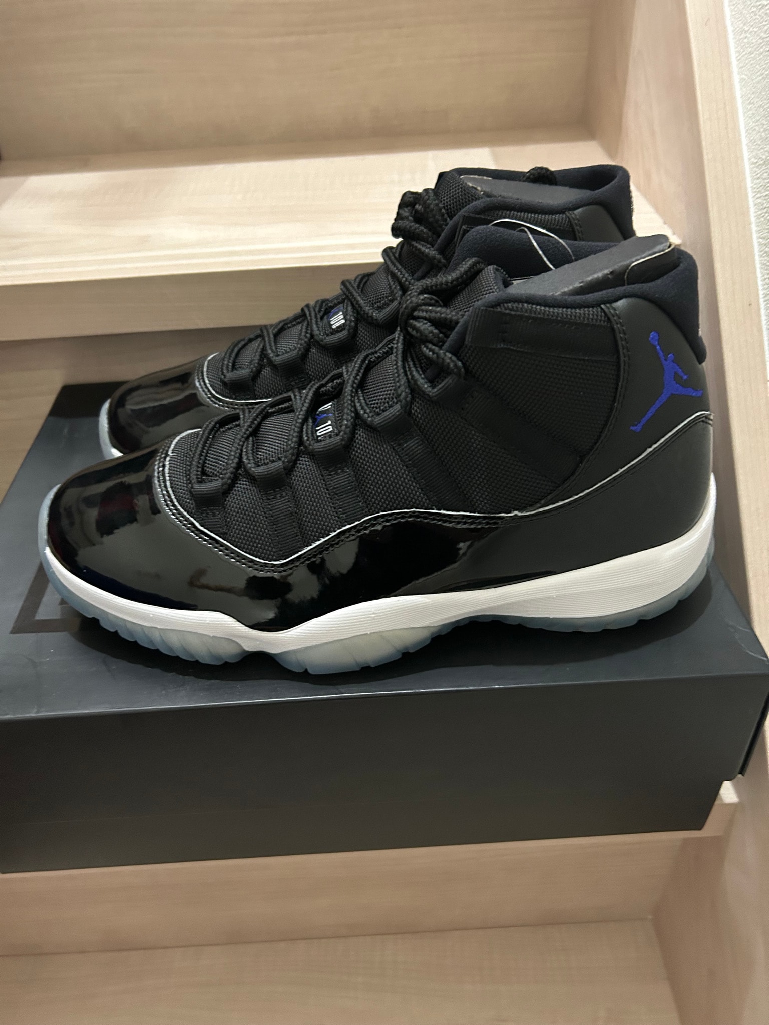 Nike Air Jordan 11 Retro "Space Jam" (2016)