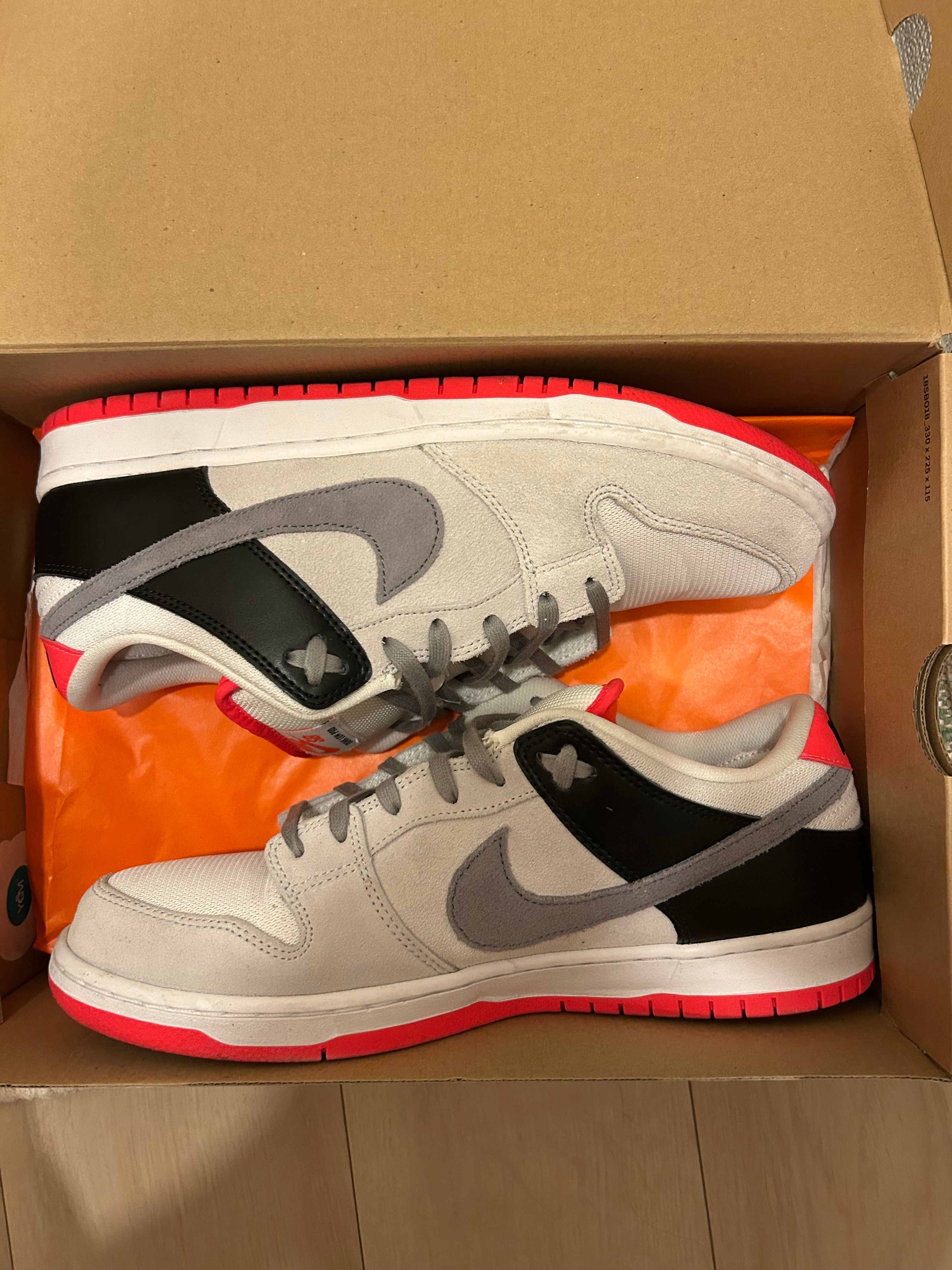 Nike SB Dunk Low "Infrared"