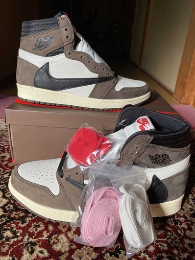 Travis Scott × Nike Air Jordan 1 Retro High OG TS SP "Sail/Dark Mocha"