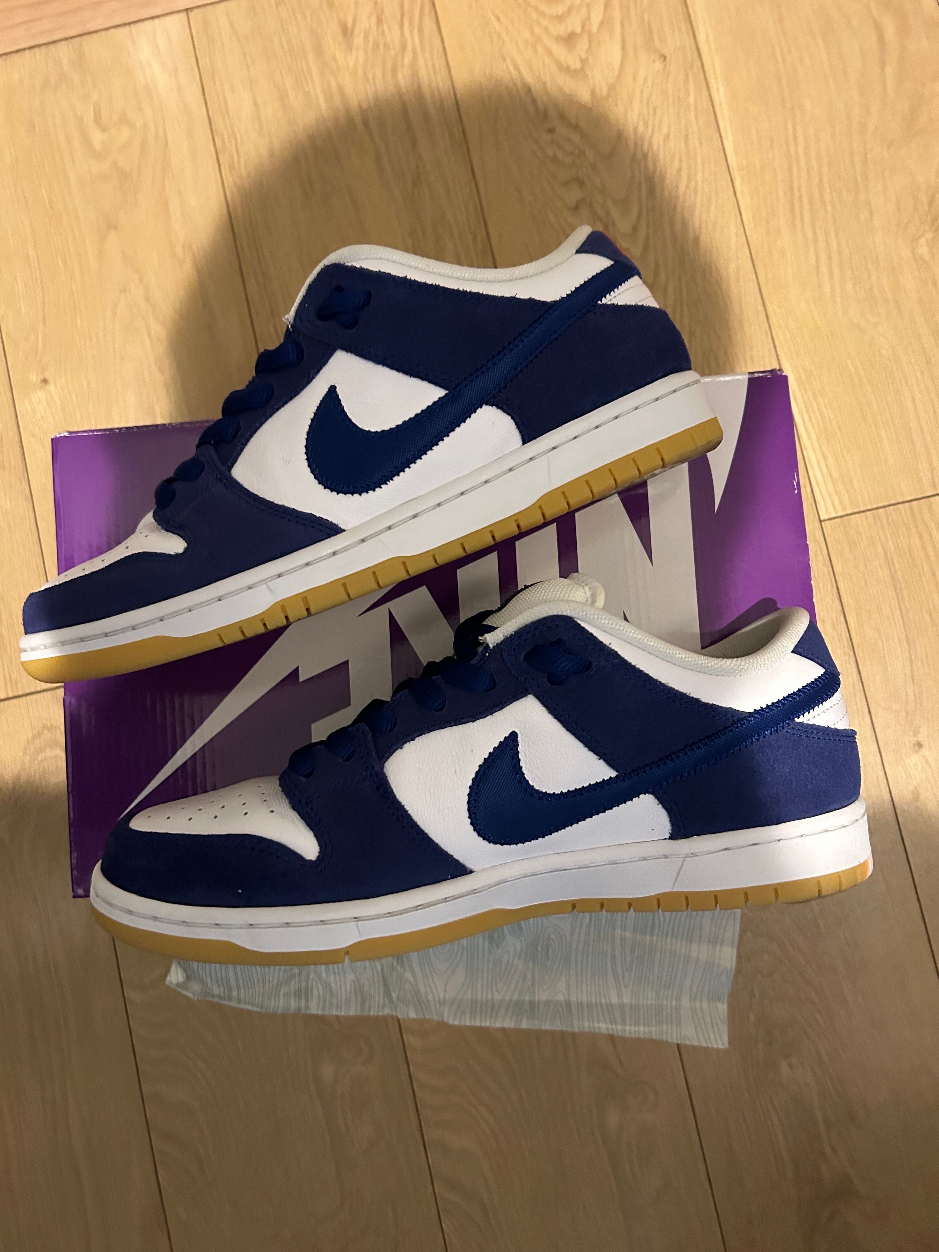 Nike SB Dunk Low "Los Angeles Dodgers/Deep Royal Blue"