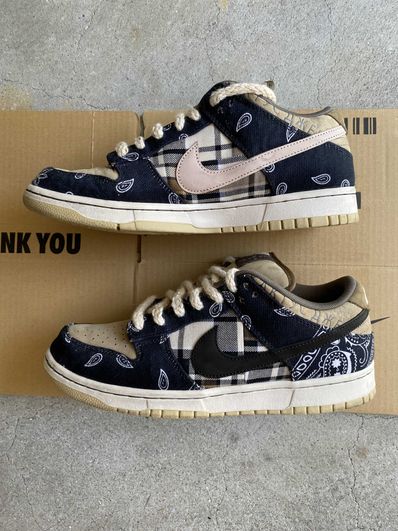 Travis Scott × Nike SB Dunk Low "Black/Parachute Beige"