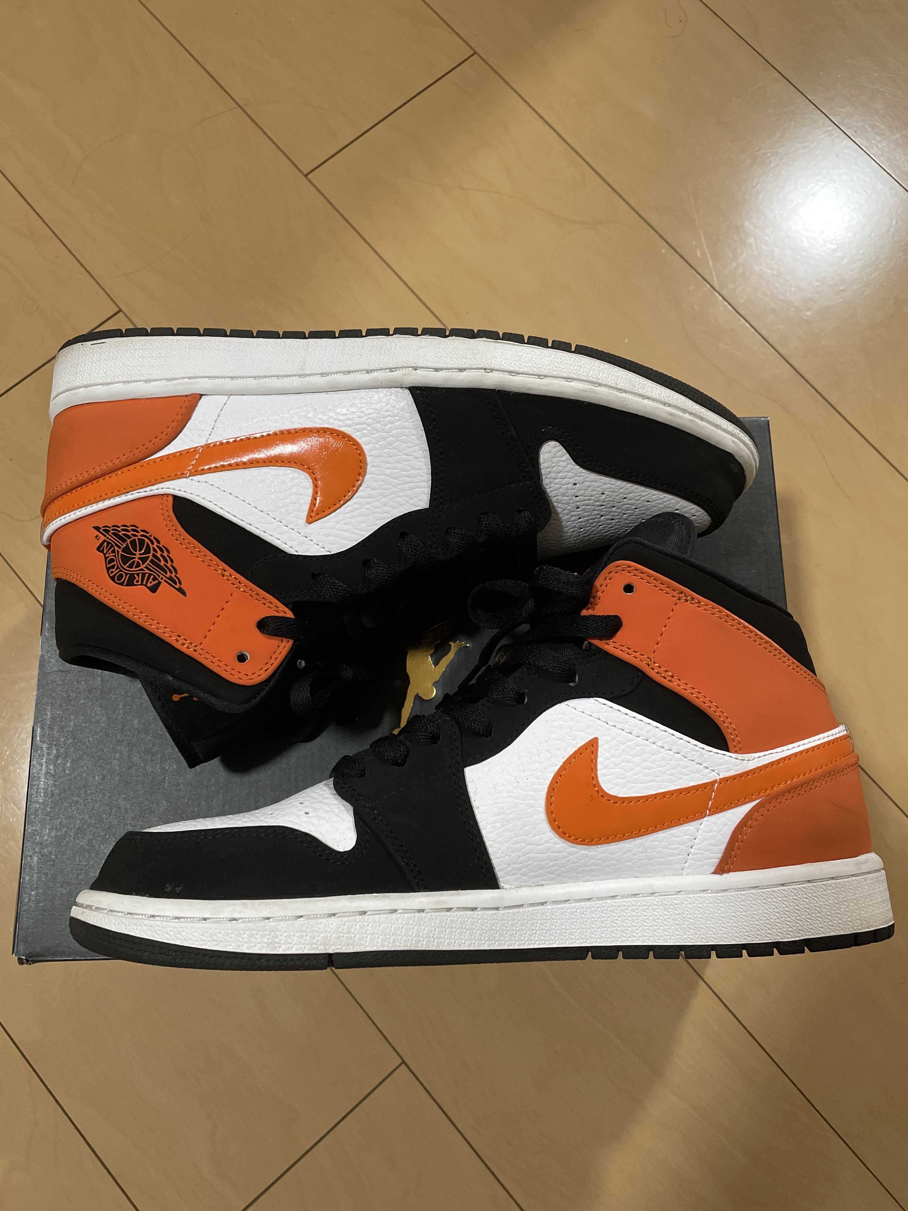 NIKE AIR JORDAN 1 MID "SHATTERED BACKBOARD"