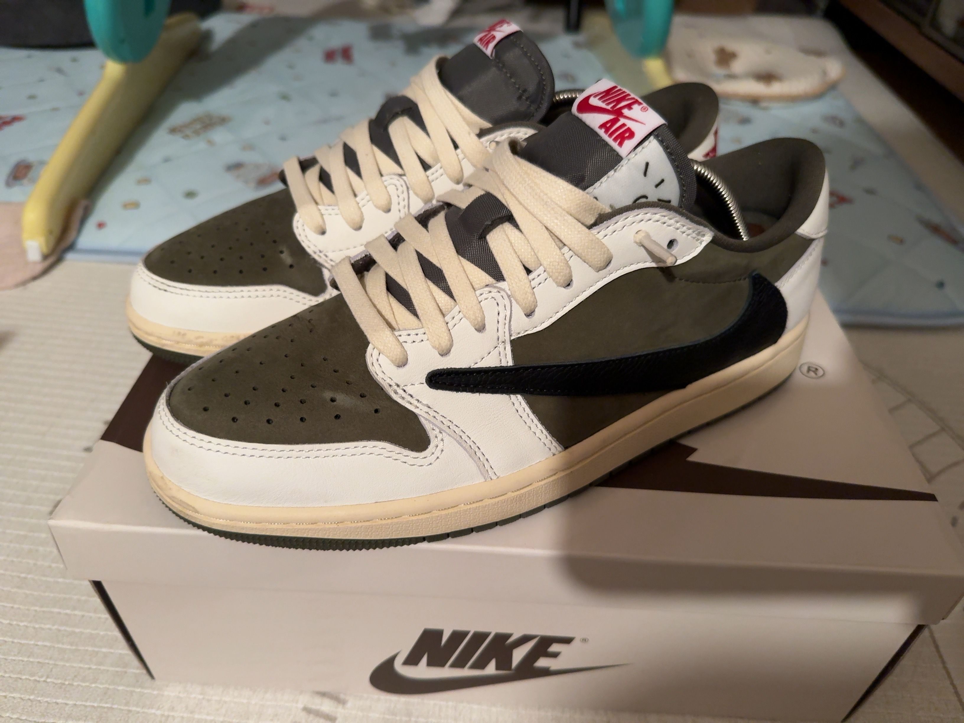 Travis Scott × Nike Air Jordan 1 Low OG SP "Reverse Olive"
