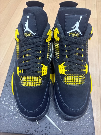 Nike Air Jordan 4 Retro "Thunder"(2023)