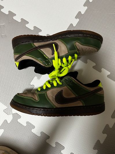 Nike SB Dunk Low "Jedi"