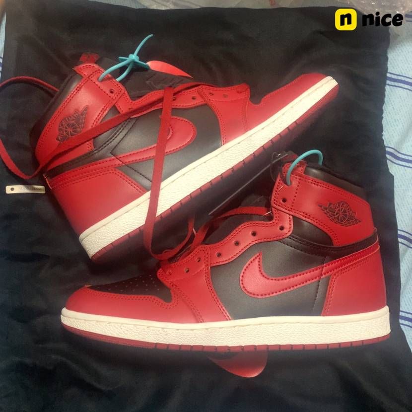 Nike Air Jordan 1 High ’85 "Varsity Red"
