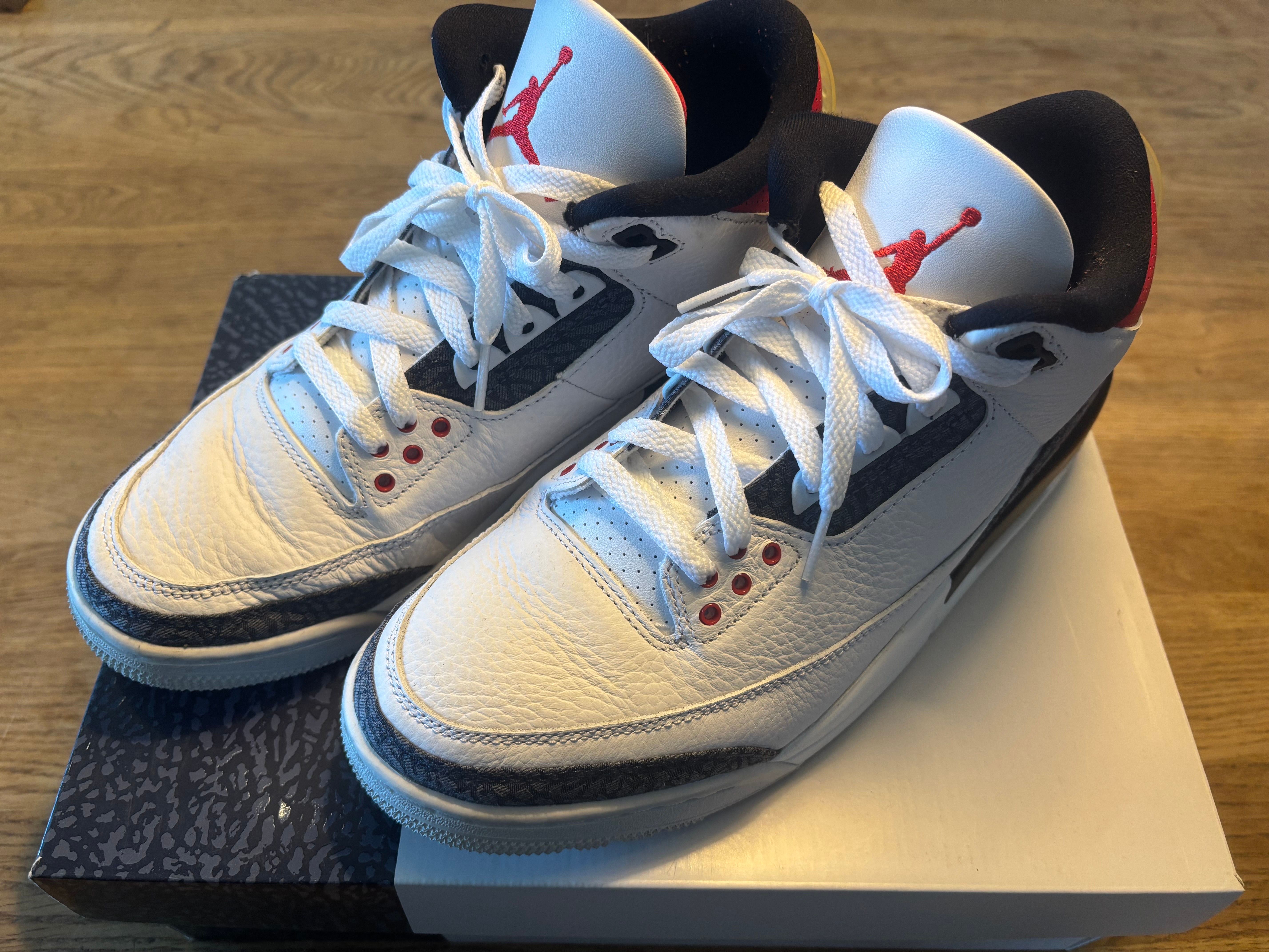 Nike Air Jordan 3 SE "Fire Red Denim" (2020)